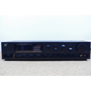 Sansui C-1000 – Referencyjny Przedwzmacniacz Stereo z Serii 1000