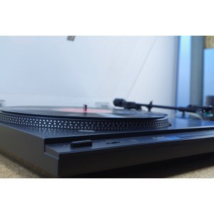 Gramofon C.E.C. Chuo Denki ST 510 – japoński półautomat paskowy, po przeglądzie, nowy pasek