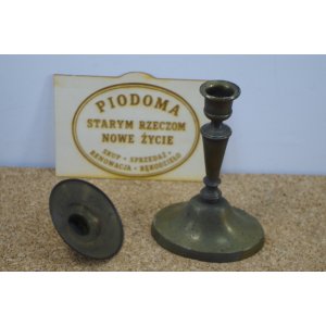 Mosiężny lichtarz świecznik z wyjmowaną tuleją – klasyczny wzór vintage