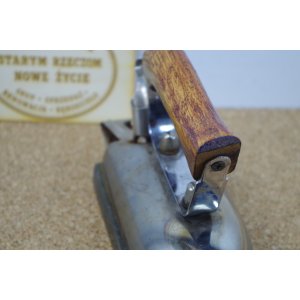 Żelazko elektryczne vintage z drewnianą rączką – brak przewodu zasilającego