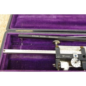 Planimetr biegunowy G. Coradi Zürich No. 33297 w oryginalnym etui – ok. 1929 r.