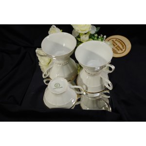Komplet 5 filiżanek porcelanowych Bogucice ze złoceniami – Made in Poland, PRL