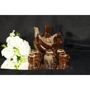 Ceramiczny zestaw karafka i 6 kieliszków vintage PRL