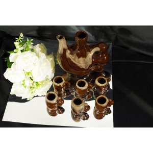 Ceramiczny zestaw karafka i 6 kieliszków vintage PRL