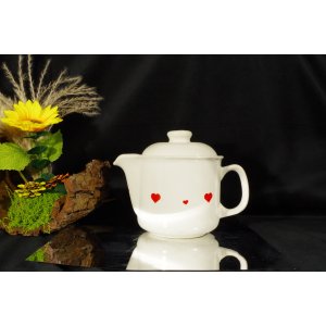 Porcelanowy dzbanek z pokrywką czerwone serca retro vintage