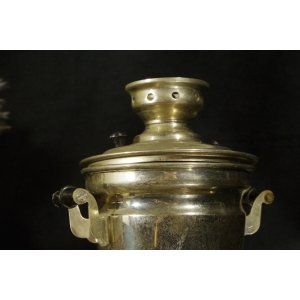 Miniaturowy samowar „Русский Самовар” ZSRR 1976 – serwis z tacą