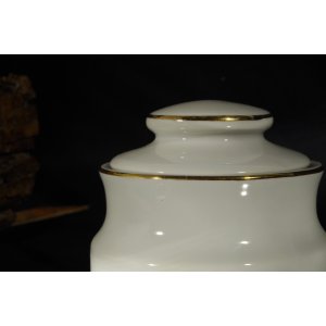 Porcelanowy pojemnik kuchenny Wawel ze złoceniami vintage PRL