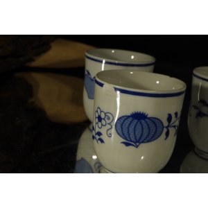 3 porcelanowe kubeczki / czarki w niebieski wzór – styl cebulowy