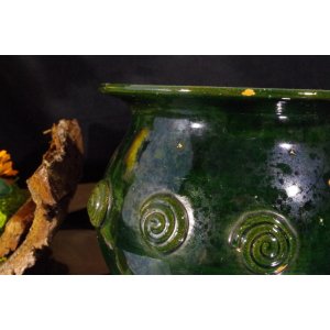 Ceramiczna donica osłonka zielona ręcznie zdobiona spirale vintage