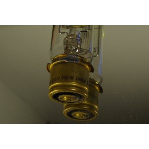 Żarówka projekcyjna NARVA 110V 750W LWS2 P28s – NOS, Made in GDR