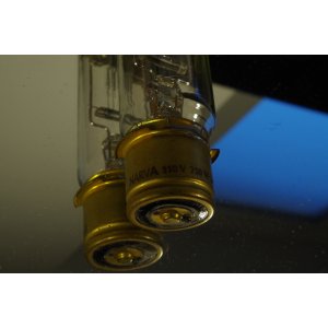 Żarówka projekcyjna NARVA 110V 750W LWS2 P28s – NOS, Made in GDR